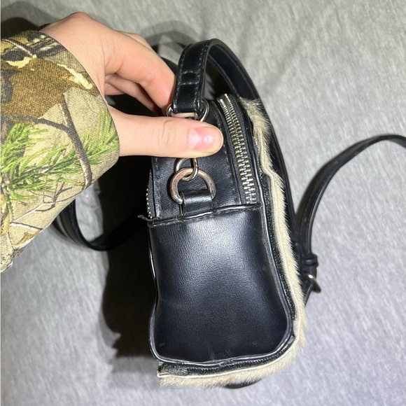 Seal skin and Red flower cross body purse - Picture 5 of 6